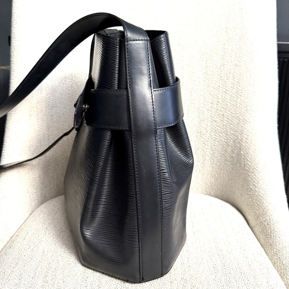 Authentic Louis Vuitton Sac de Paul PM shoulder bucket bag black Epi leather - Picture 6 of 16